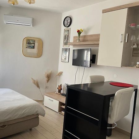 Elena Apartment Palit Exterior photo